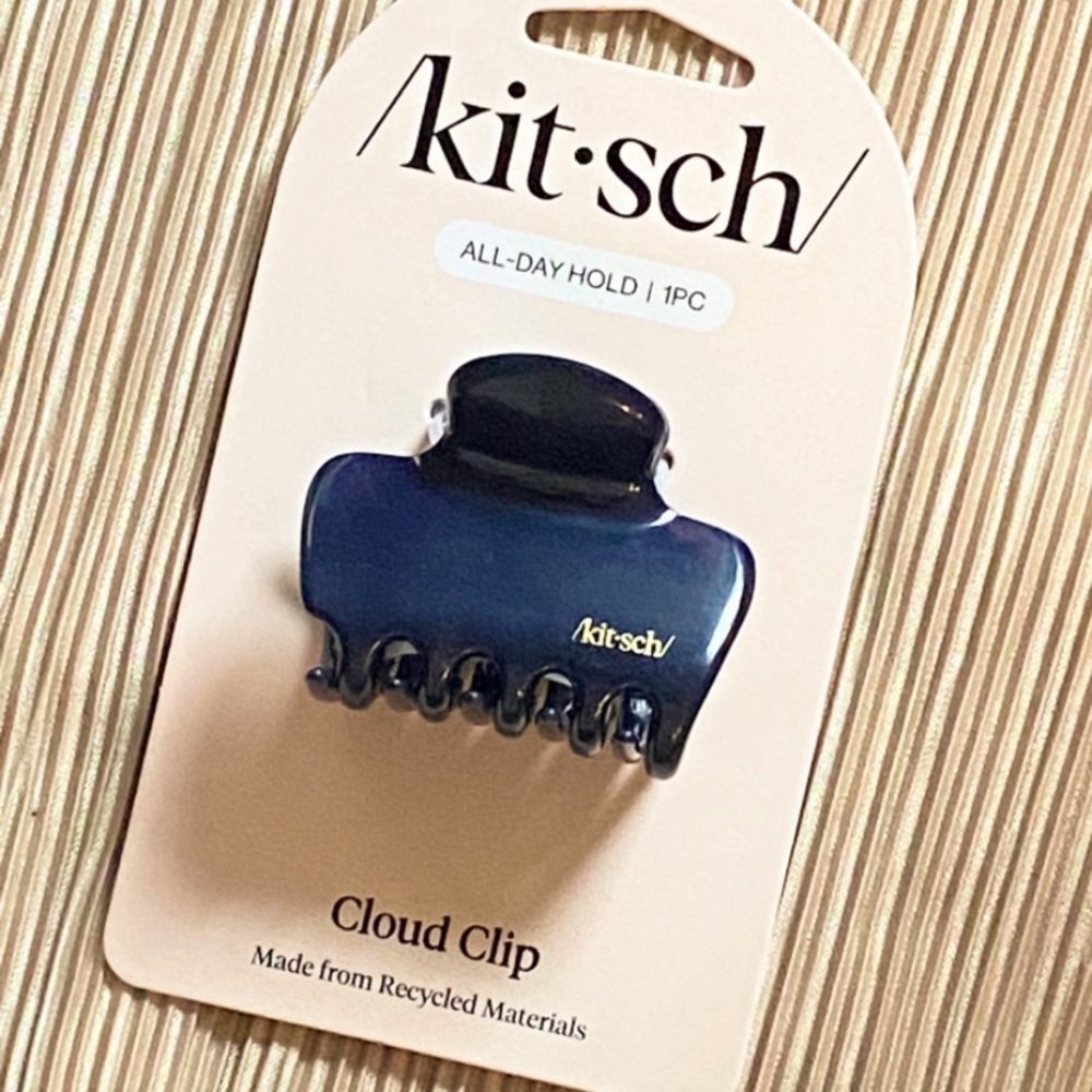 Kitsch Cloud Clip ALL DAY HOLD 1pc